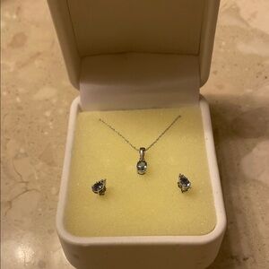Elegant Silver Jewelry Set with Blue Accents